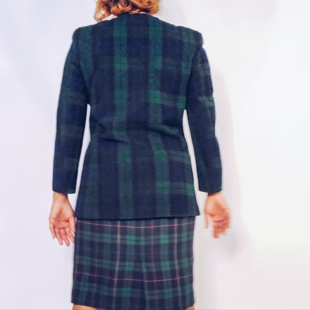Liz Plaid Blazer - Picture 3 of 7